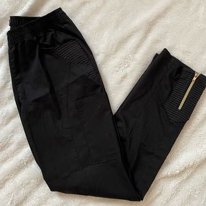 Jaanuu Black Jogger Scrubs